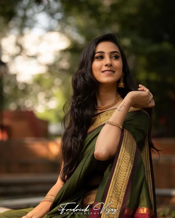 DARK_GREEN_PURE_BANARASI_SAREE